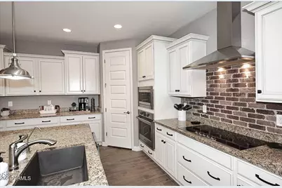 16913 W Sand Hills Road, Surprise, AZ 85387 - Photo 18