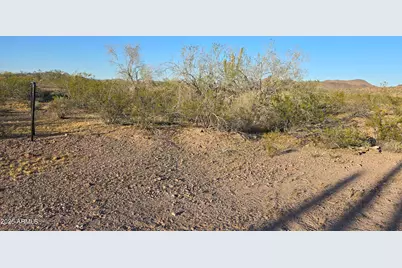 31275 W Cloud Road #-, Wittmann, AZ 85361 - Photo 8