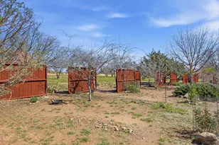 6033 S Apache Rose Trail, Hereford, AZ 85615 - Photo 10