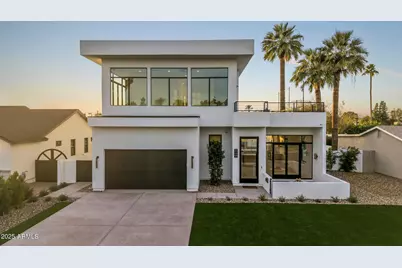 4120 N 44th Place, Phoenix, AZ 85018 - Photo 1