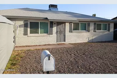 2431 W Seldon Lane, Phoenix, AZ 85021 - Photo 2