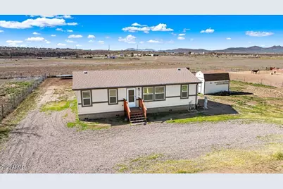 325 E Houston Road, Paulden, AZ 86334 - Photo 32