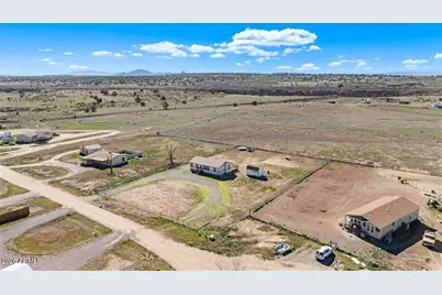 325 E Houston Road, Paulden, AZ 86334 - Photo 34