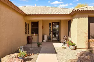 6988 S Wilson Dr, Chandler, AZ 85249 - Photo 4