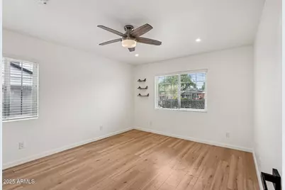 511 E Cheery Lynn Road, Phoenix, AZ 85012 - Photo 12