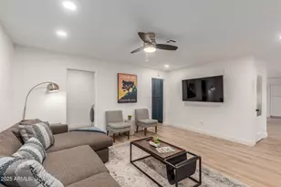 5253 E Beck Ln, Scottsdale, AZ 85254 - Photo 10