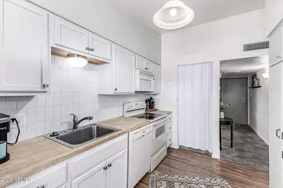 10362 W Oakmont Drive, Sun City, AZ 85351 - Photo 12