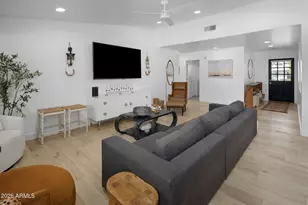 3109 N 41st Pl, Phoenix, AZ 85018 - Photo 4