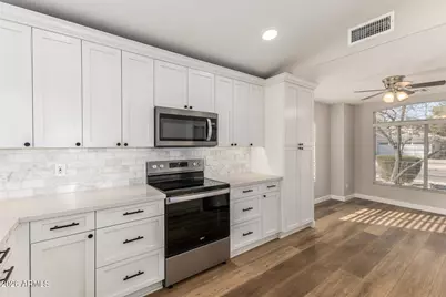 163 W Liberty Lane, Gilbert, AZ 85233 - Photo 10