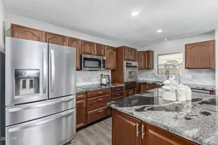 2915 W Hearn Rd, Phoenix, AZ 85053 - Photo 8