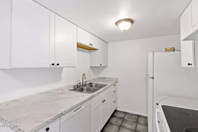 5202 N 42nd Lane, Phoenix, AZ 85019 - Photo 16