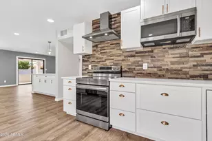 10831 E Sunnydale Dr, Sun Lakes, AZ 85248 - Photo 8