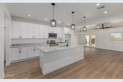 1802 W Carter Road, Phoenix, AZ 85041 - Photo 12