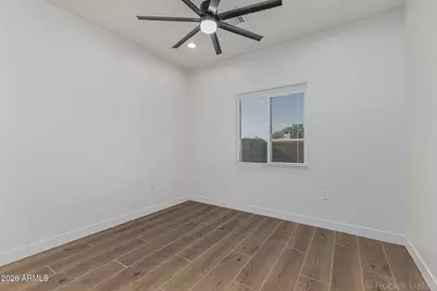 1802 W Carter Road, Phoenix, AZ 85041 - Photo 26
