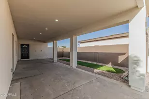1802 W Carter Rd, Phoenix, AZ 85041 - Photo 4