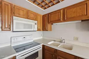 10330 W Thunderbird Blvd, Sun City, AZ 85351 - Photo 10