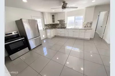 15633 N Greasewood Street, Surprise, AZ 85378 - Photo 2