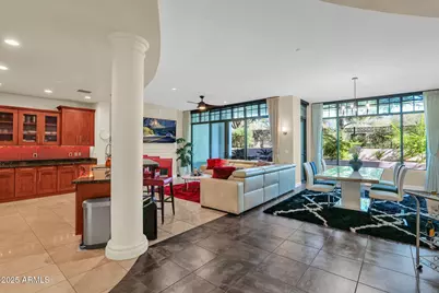 8 Biltmore Estate #Unit 116, Phoenix, AZ 85016 - Photo 1