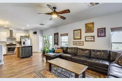 15210 W Cortez Street, Surprise, AZ 85379 - Photo 10