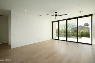 1729 E Winchcomb Dr, Phoenix, AZ 85022 - Photo 14