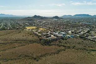 1729 E Winchcomb Dr, Phoenix, AZ 85022 - Photo 46