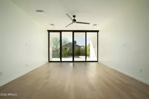 1729 E Winchcomb Dr, Phoenix, AZ 85022 - Photo 16