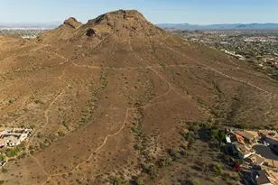 1729 E Winchcomb Dr, Phoenix, AZ 85022 - Photo 44