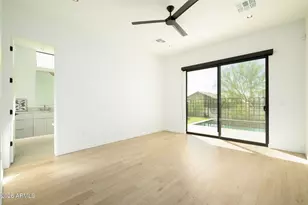 1729 E Winchcomb Dr, Phoenix, AZ 85022 - Photo 22