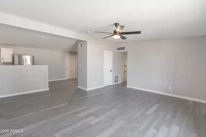 4230 N 49th Drive, Phoenix, AZ 85031 - Photo 8
