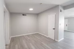 4230 N 49th Dr, Phoenix, AZ 85031 - Photo 10