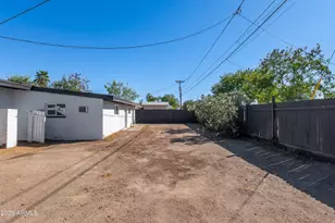 4230 N 49th Dr, Phoenix, AZ 85031 - Photo 36