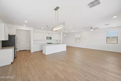 7221 N 74th Avenue, Glendale, AZ 85303 - Photo 8