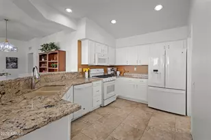 21744 N Verde Ridge Dr, Sun City West, AZ 85375 - Photo 10