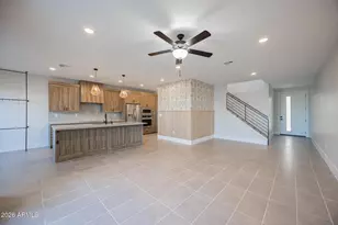 142 E Hearne Way, Gilbert, AZ 85234 - Photo 8