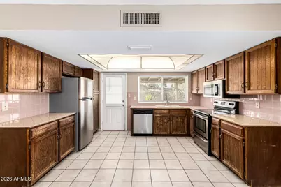 5227 W Poinsettia Drive, Glendale, AZ 85304 - Photo 8