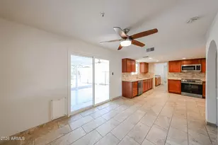 10624 N 25th St, Phoenix, AZ 85028 - Photo 12