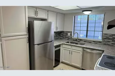 925 N College Avenue #C110, Tempe, AZ 85288 - Photo 8