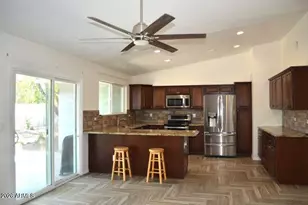 9614 W Echo Ln, Peoria, AZ 85345 - Photo 8