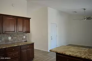 9614 W Echo Ln, Peoria, AZ 85345 - Photo 12