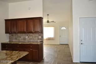 9614 W Echo Ln, Peoria, AZ 85345 - Photo 6