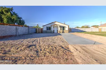 604 E South Avenue, Buckeye, AZ 85326 - Photo 1