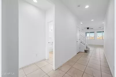 8926 W Oregon Avenue, Glendale, AZ 85305 - Photo 2