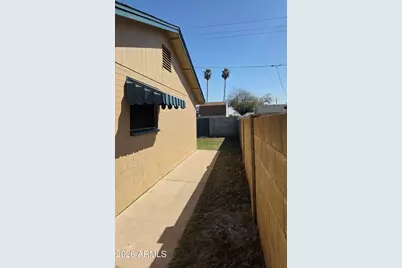 4057 N 79th Drive, Phoenix, AZ 85033 - Photo 4