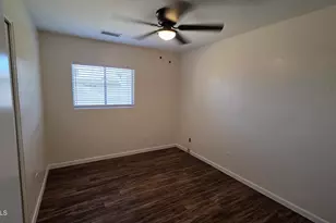 4057 N 79th Dr, Phoenix, AZ 85033 - Photo 22