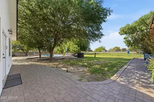 2076 E Willis Rd, Gilbert, AZ 85297 - Photo 52