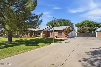 2076 E Willis Road, Gilbert, AZ 85297 - Photo 4