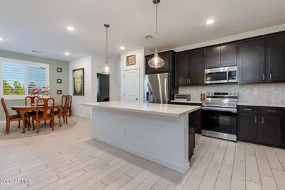 22703 N 184th Lane, Surprise, AZ 85387 - Photo 12