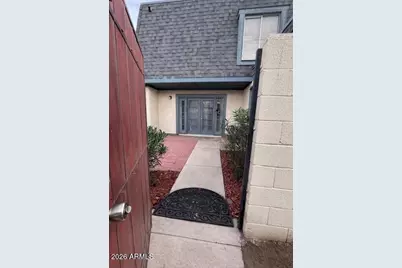 3221 W Royal Palm Road W, Phoenix, AZ 85051 - Photo 1