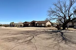 4922 La Canada, Sierra Vista, AZ 85635 - Photo 2