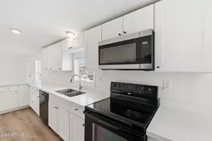 10810 N 91st Ave, Peoria, AZ 85345 - Photo 8